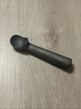Zeroll Vintage 7in #24 Metal Ice Cream Scoop Authentic Vintage Zeroll